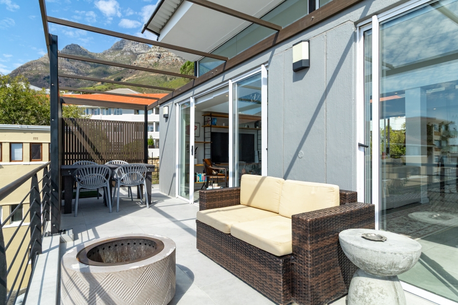 To Let 3 Bedroom Property for Rent in Vredehoek Western Cape